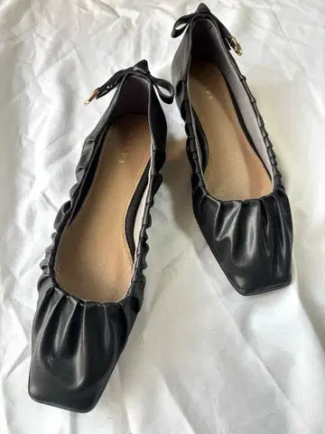 새상품급 RANDA 펌프스 리본 22.5