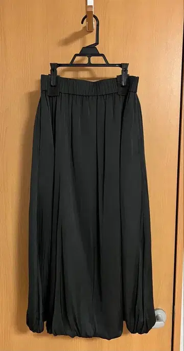 티아라 Tiara 벌룬 스커트 플레어 롱 개더