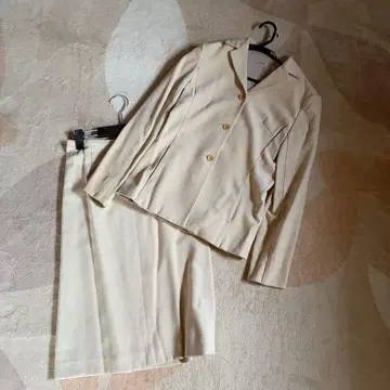 수트 포멀 셋업 아이보리