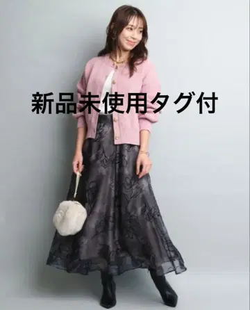 [ 미사용 새상품 택 포함 ] 재스그리티 라인 플라워 플로키 스커트