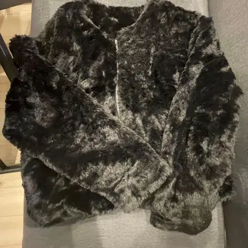 RESEXXY 인조 모피 자켓