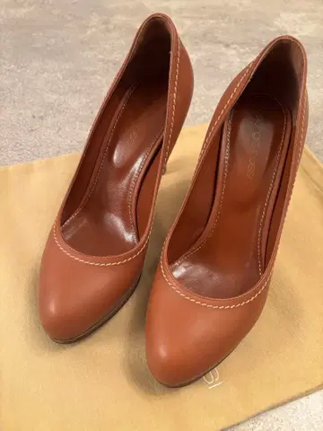 세르지오 로시 브라운 하이힐