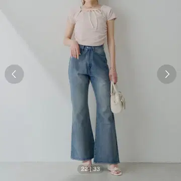 chico 포켓 자수 타이트 플레어 데님