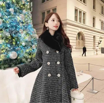 미셸 마카롱 퍼 달린 트위드 플레어 코트