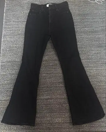 AZUL BY MOUSSY 플레어 데님 블랙