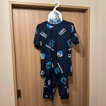 록맨 룸웨어 파자마 세트 돈키 콜라보 옷걸이 포함 네이비
