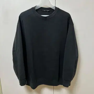 유니클로 +J 크루넥 트레이닝복