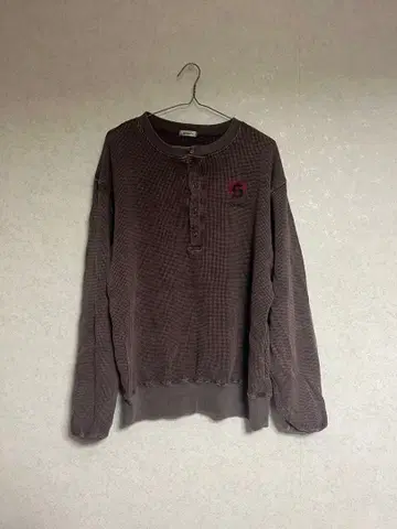 브라운 하트 프린트 맨투맨 L