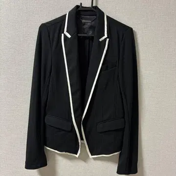 [가격 인하 가능] CIVARIZE 블랙 테일러드 자켓 44