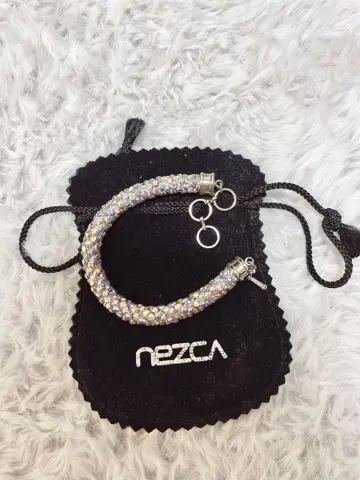 NEZCA 크리스탈 팔찌