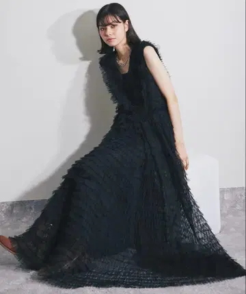 SMILE ORCHID 튤 디자인 V넥 롱 원피스