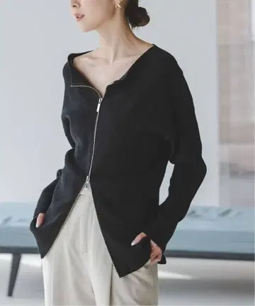 24AW 프론트 지퍼 보트넥 니트 블랙