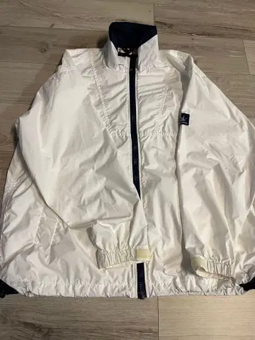 HH 화이트 나일론 자켓
