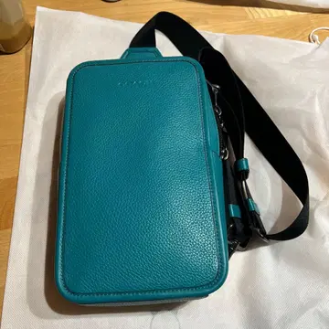 터콰이즈 가죽 숄더백