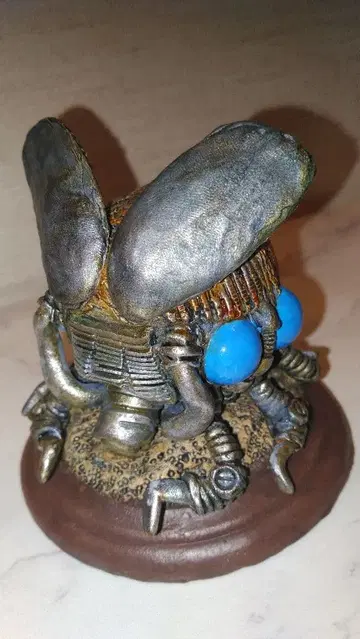 곤충형 탐색 자동차