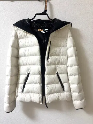 MOUCLER 다운 화이트