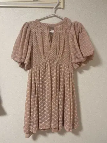 코코딜 핑크 벌룬 슬리브 드레스