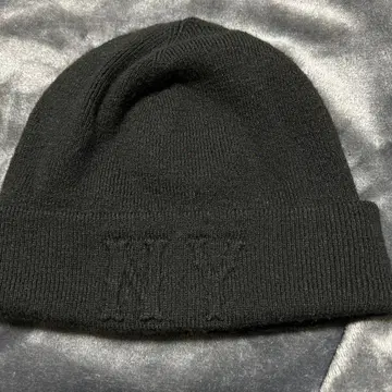 MLB 블랙 니트 모자 NY 로고