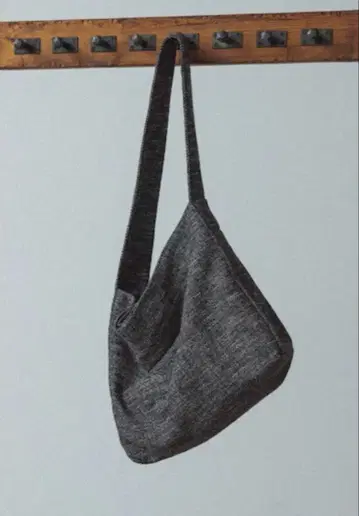 TWEED LARGE NEWSPAPER BAG