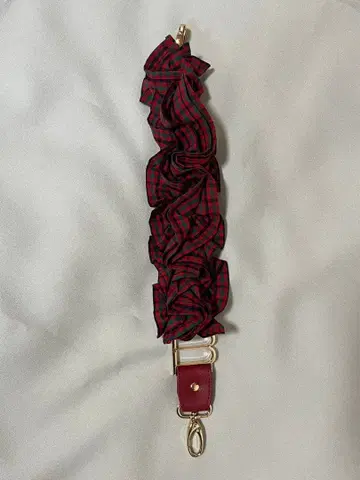 패밀리아 x Bibiy. 핸드 스트랩 빨간색