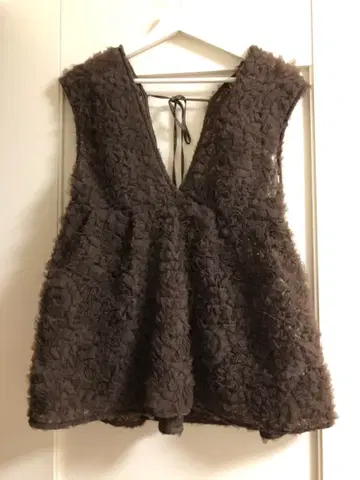 Mystrada 데코라튤 블라우스 짙은 갈색 브라운