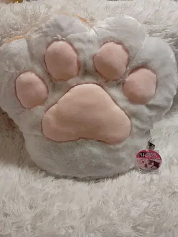 포동포동 발바닥 핸드 나고미 [ 삼색 고양이 ]