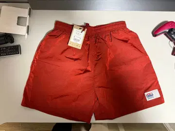 HEDX 빨간색 숏팬츠