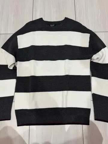 ZARA 니트 스웨터