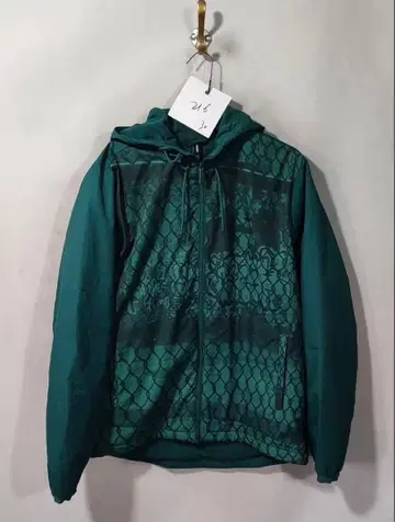 그린 후드 부착 윈드 브레이커