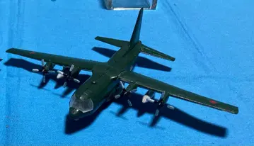 하세가와 1/200 C-130H 완성품 (2)