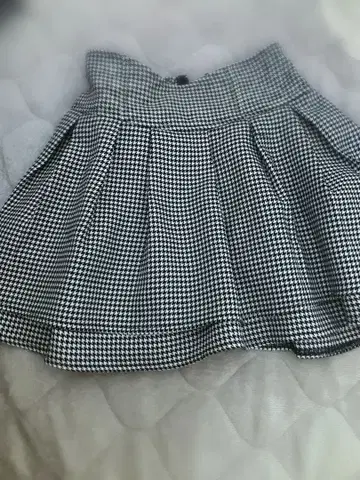 미셸 마카롱 슬림 레그풍 스커트 하운드투스 체크 패턴