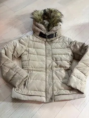 ZARA BASIC 베이지 퍼 후드 다운 자켓