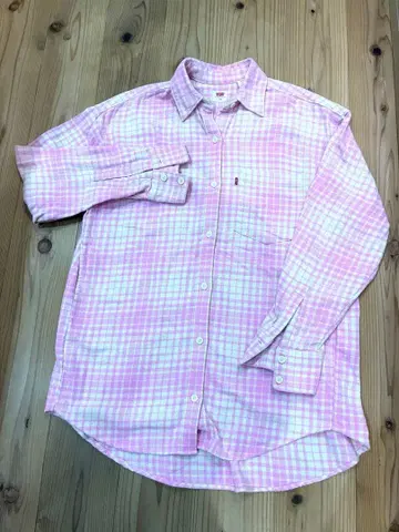 Levi's 핑크 체크 무늬 긴팔 셔츠 XS