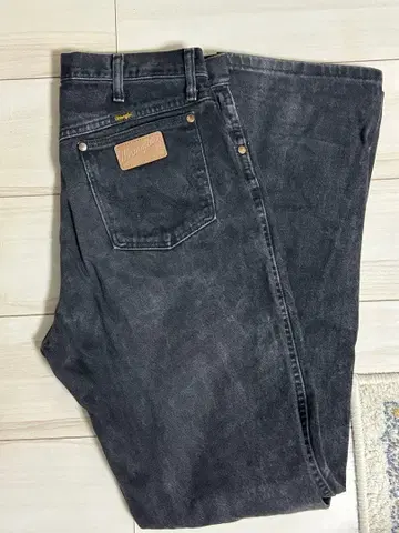 Wrangler 블랙 데님 32 x 34