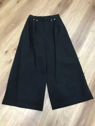 ROSE BUD 턱 와이드 팬츠 블랙 S