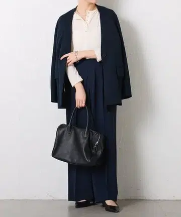 새상품 콜라주 개럴개런트 노카라 자켓 맨투맨 네이비