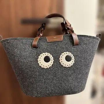 안야 힌드마치 토트 (인증서 있음)