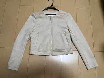 미사용 새상품 ROYAL PARTY 노카라 자켓 베이지