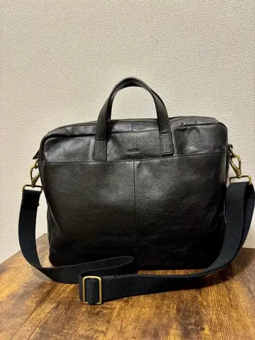 FOSSIL 블랙 가죽 비즈니스 백