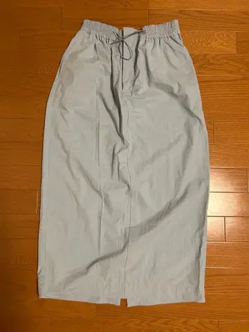 BEAUTY&YOUTH 나일론 드로스트 스커트