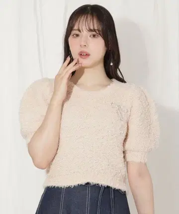 리본 브로치 포함 테디얀 니트