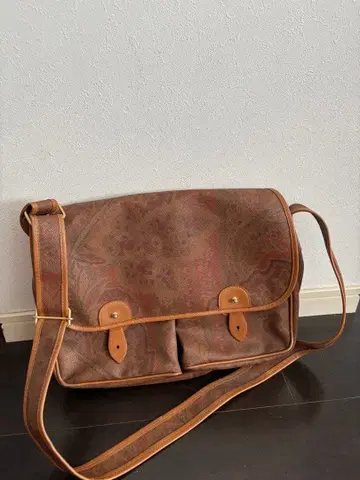 에트로 페이즐리 무늬 브라운 숄더백