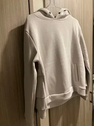 그레이 후드 부착 페플럼 후드티