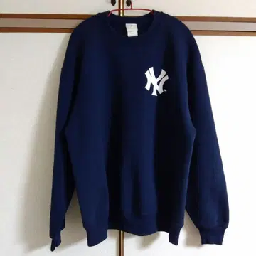 뉴욕 양키스 맨투맨 L 네이비