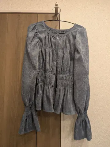 로리즈팜 셔링 블라우스 블루 프리 사이즈