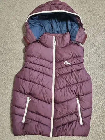 EVISU 후드 부착 충전솜 베스트 ML 와인 레드