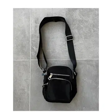 CHERI 데일리 크로스바디백