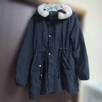 퍼 블랙 다운 자켓