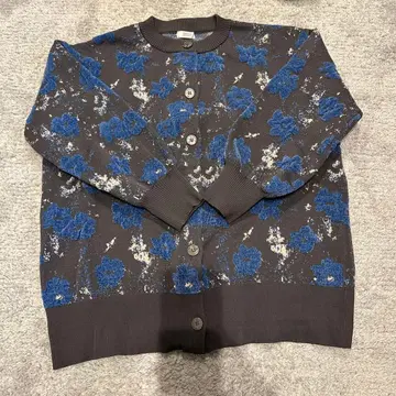 LOWRYS FARM 꽃 패턴 니트 가디건