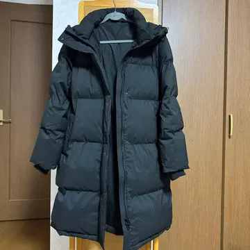 GU 블랙 롱 다운 자켓